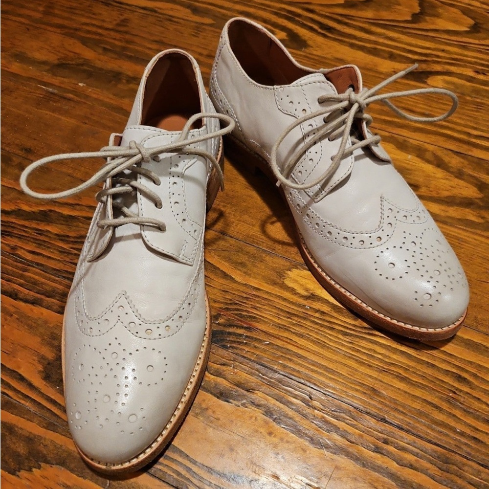 Cream Johnston and Murphy Women's Oxfords size 7